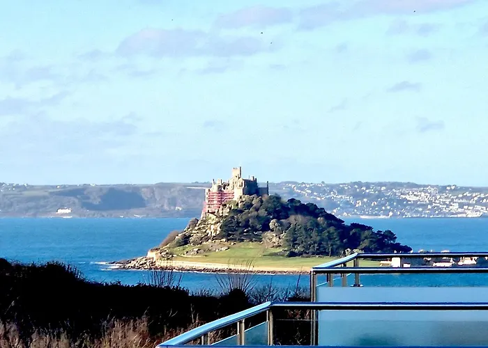 Great Location Very Spacious. Sea And Castle View