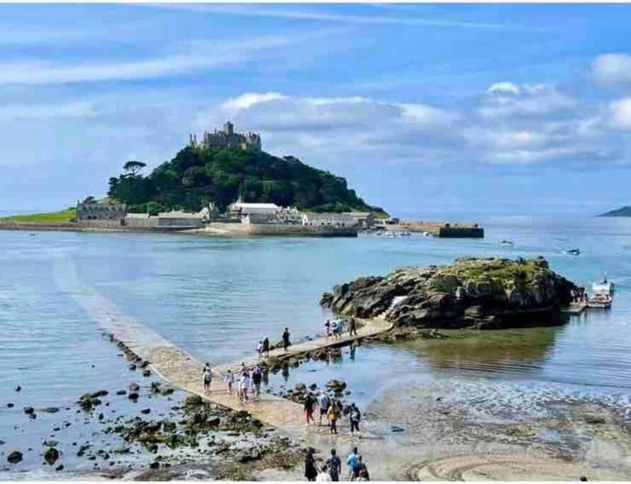 Дом отдыха Great Location Very Spacious. Sea And Castle View Марасион